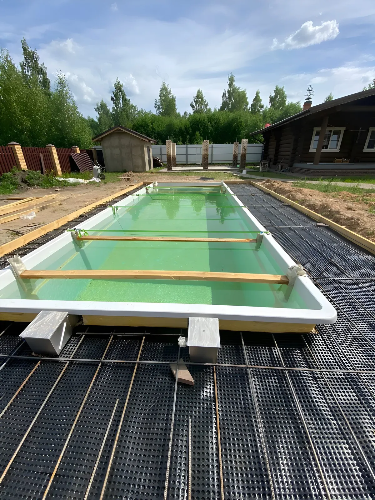 Laguna 9 — вечернее освещение в Дубне