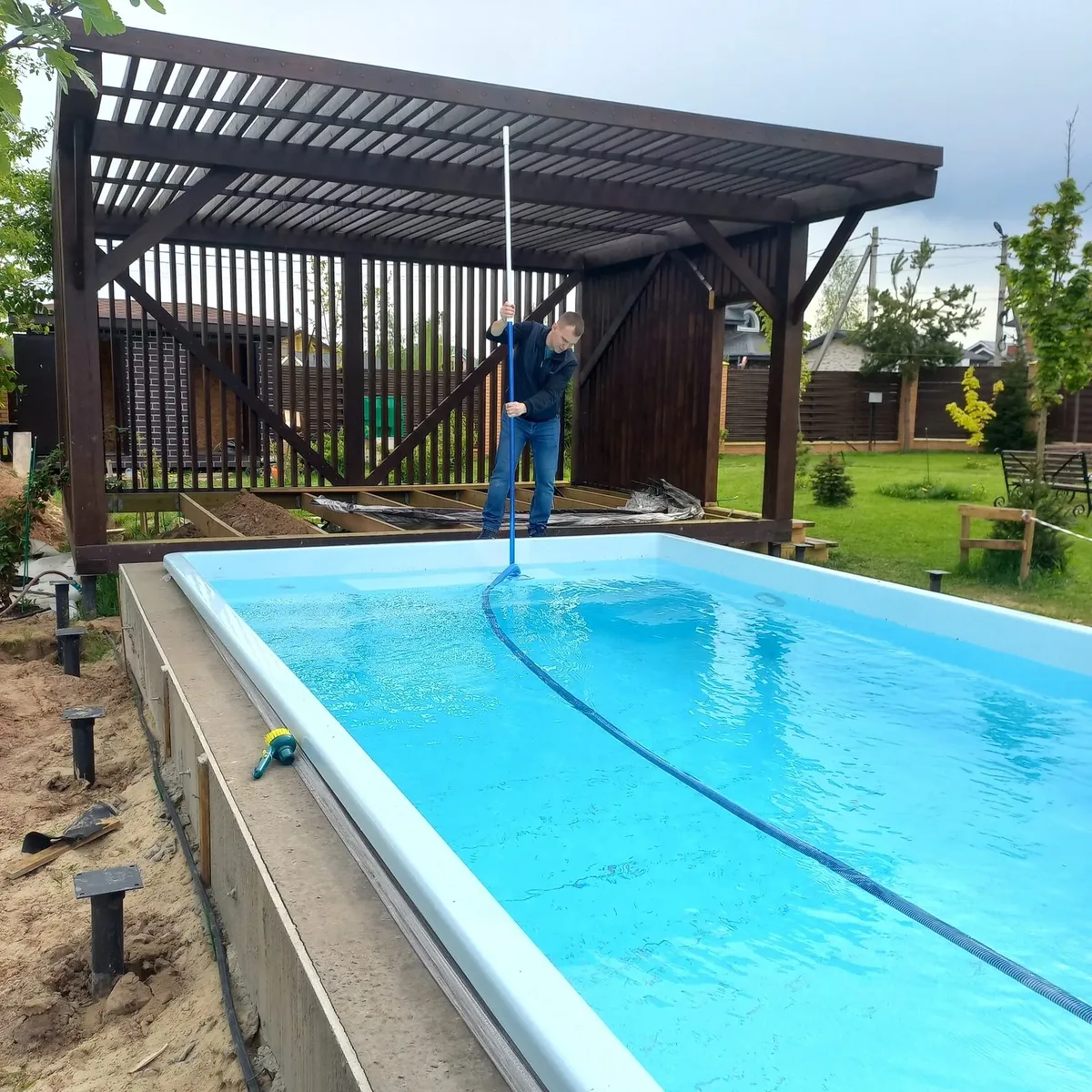 Копинговый бордюрный камень для бассейна Laguna в Дубне